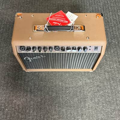 Fender "Acoustasonic 40" Guitar and Microphone amplifier - Open Box image 4