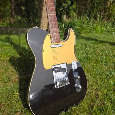 Fender American Deluxe Telecaster with Rosewood Fretboard 2004 - 2010 - Montego Black image 2