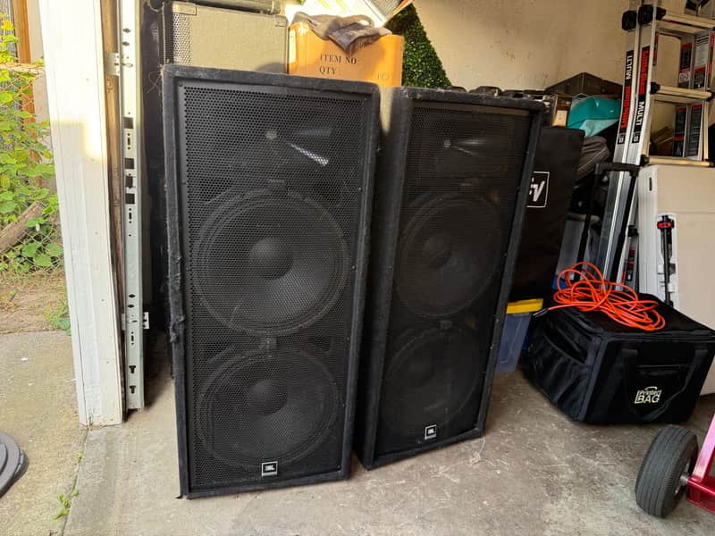 Paid of JBL JRX225 image 1