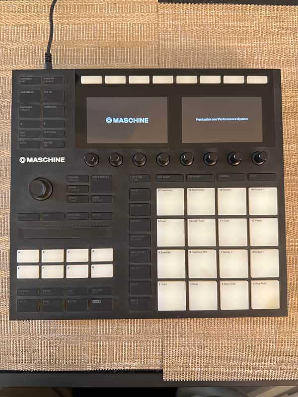 Native Instruments Maschine MKIII 2010s - Black image 1