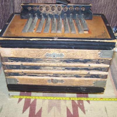 Unbranded Vintage German Concertina/Squeeze Box, 1960? image 1