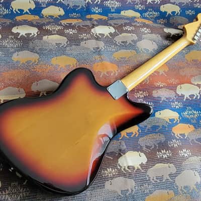 Fender Jazzmaster JM66B Crafted in Japan - Sunburst image 7