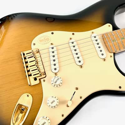 Fender Stratocaster American Deluxe 50th Anniversary Sunburst 2004 image 7