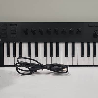 Native Instruments Komplete Kontrol M32 2019 - Black image 1