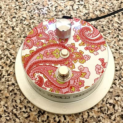 Hello Sailor Effects Paisley rangemaster Inca Silver Nitrocellulose lacquer image 4