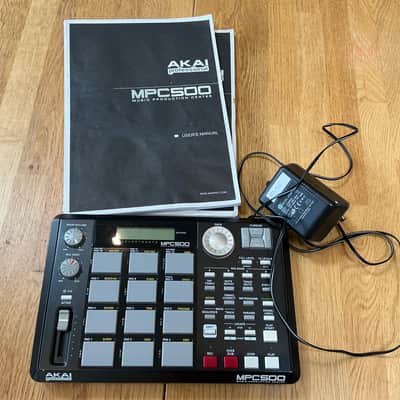 Akai MPC500 Music Production Center 2006 - 2013 - Black image 2