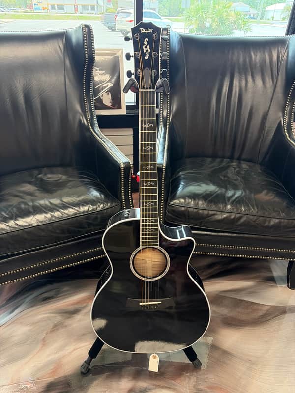 Taylor 614ce LTD 2012 - Black image 1