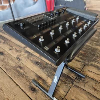 Line 6 Helix Floor Multi Effects Guitar Processor image 3
