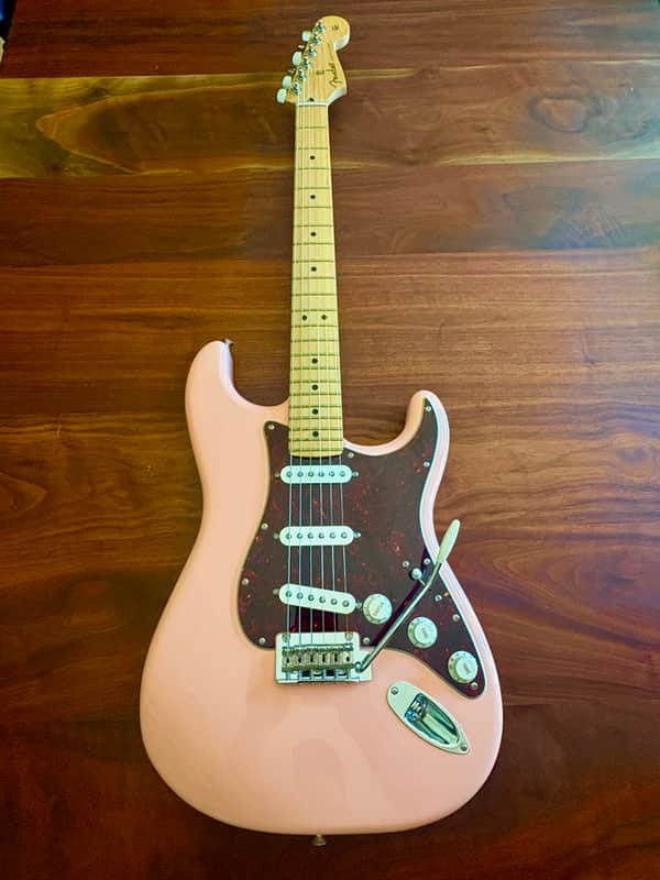 Limited Edition Fender Player Stratocaster with Maple Fretboard 2019 - 2021 - Shell Pink image 1