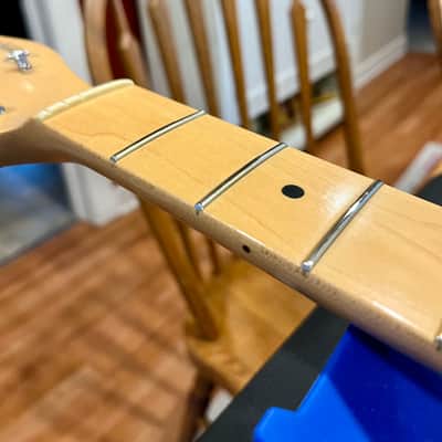 2004 Fender American Telecaster 3-Color Sunburst Maple Fretboard Neck AM MN 3TS American Series 3 Tone Sunburst Date 01/2004 MODEL #: 0118402700 Tele image 7