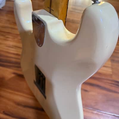 Fender St72 1985 Scalloped - Cream White image 17