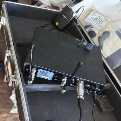 Audio-Technica 2000 Series Wireless Mic Lavalier System ATW-R2100/ATW-T210/AT829 image 6