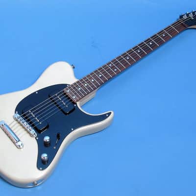 Valley Arts (USA) Larry Carlton Standard Ltd. Ed. Trans Cream image 1