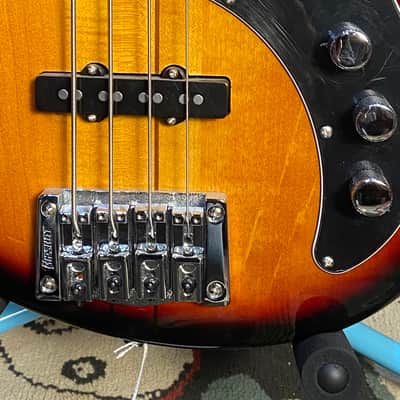 PRS SE Kestrel Bass 2010s - Tri-Color Sunburst image 3
