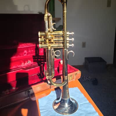 1952 York Master FeatherTouch Trumpet – Excellent Condition – Recently Serviced – Includes Original FeatherTouch Parts (Partial) image 6