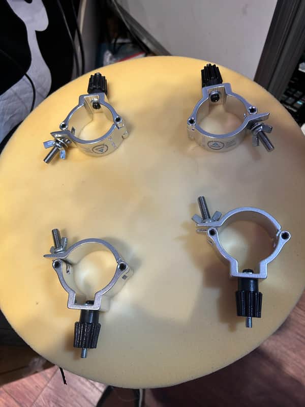 TUVRheinland Universal Lighting Hook (Set of 4)