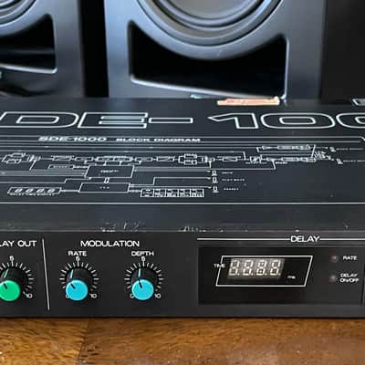 Roland SDE 1000 Digital Delay