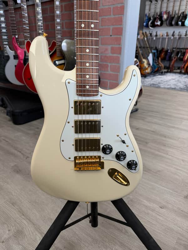 Fender FSR Mahogany Blacktop Stratocaster HHH 2019 - Olympic White