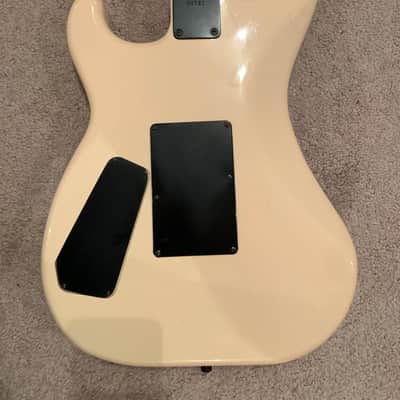 Kramer 1984 Baretta Custom (Cream) image 10