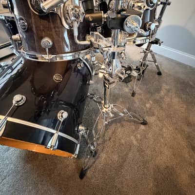DW Performance Series Ebony Stain with hardware and cymbals image 10