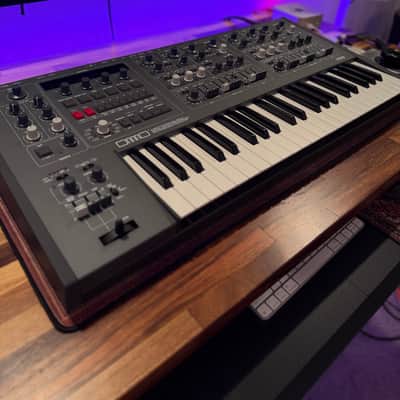 UDO DMNO 8-voice Polyphonic Hybrid Keyboard Synthesizer - Black image 3