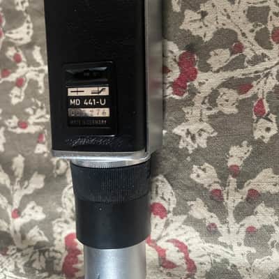 (Boxed) Vintage Sennheiser MD 441 with Leather Case, Discontinued Glass/ Translucent Mic Clip and MZT441 Desktop Stand 1970s - Black / Silver image 7