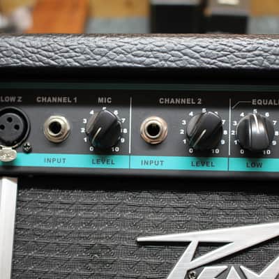 Peavey Solo 1x8" 15w Portable Battery-Powered Amp/PA System Black/Silver imagen 3