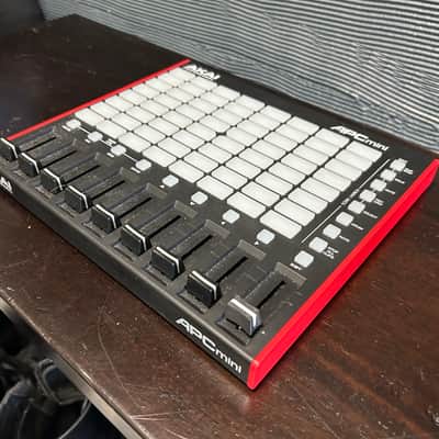 Akai APC Mini MKII MIDI Controller 2023 - Present - Black image 12
