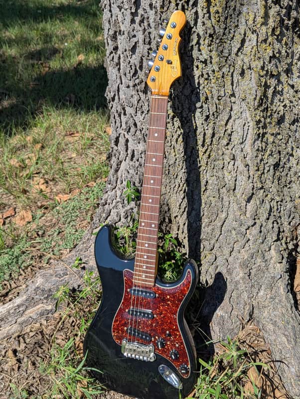 G&L Legacy - black image 1