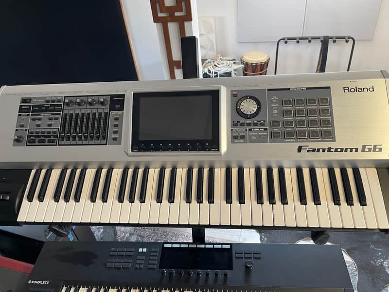 Roland Fantom-G6 61-Key Workstation Keyboard 2008 - 2012 - Silver image 1