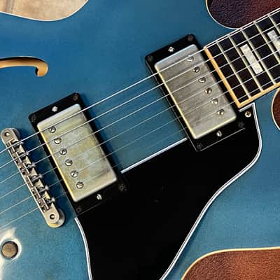 Gibson ES-335 Electric Guitar w Bigsby Pelham Blue w case image 6