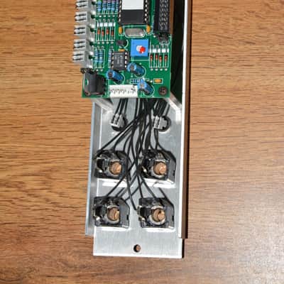 Synthesizers.com Q104 MIDI Interface Module (5U) - 2012 - With Manual image 3