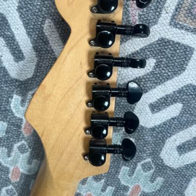 Fender Standard Stratocaster - 2005 - Black - Upgraded hardware and pickup image 9
