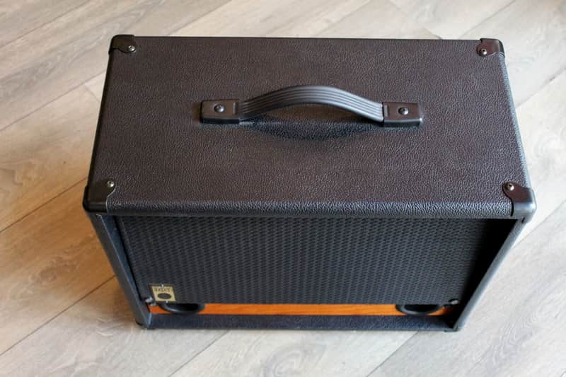 RAEZER´S EDGE "Twin-8 Speaker Cabinet" image 1