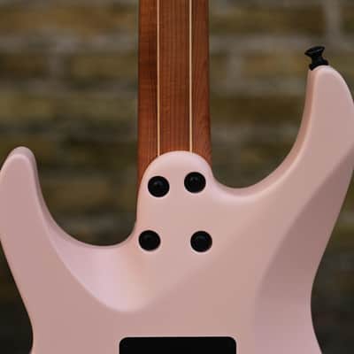 Jackson American Series Virtuoso™, Streaked Ebony Fingerboard - Satin Shell Pink image 9