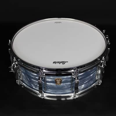 Ludwig 14" x 5" Classic Maple Snare Drum, Sky Blue Pearl image 2