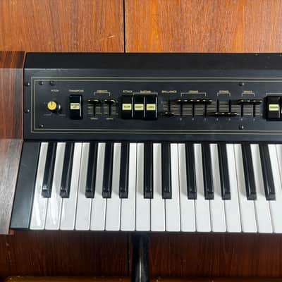 Yamaha SK10 combo-keyboards synthesizer, organ, brass and string w/ case image 2