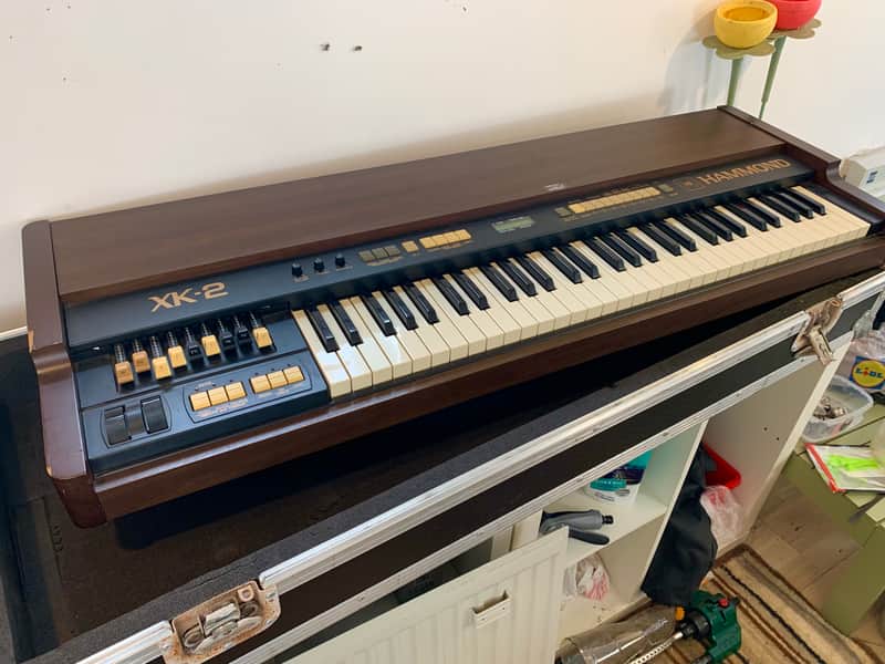Hammond XK-2 Vintage Electric Organ, with drawbars, expression pedal and flight case