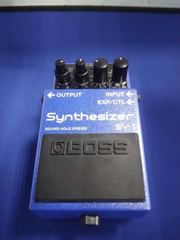 Boss SY-1