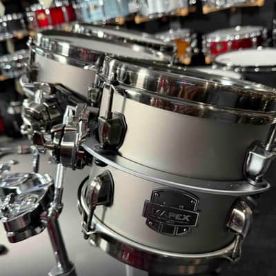 ~WOW!~ Mapex Saturn Evolution Maple/Walnut Hybrid 6-Piece 8/10/12/14/16/22 Drum Kit Set in Gun Metal Grey Lacquer with Black Nickel Hardware image 12
