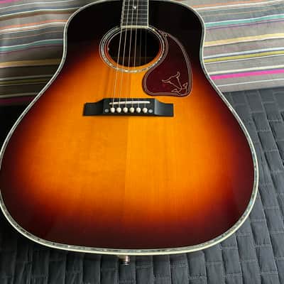 Gibson J-45 Custom Shop 30th Anniversary Gibson Montana Sunburst Dead Mint image 11