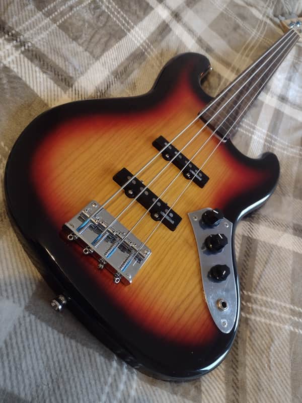 Harley Benton Jazz bass fretless deluxe series- MAKE AN OFFER image 1