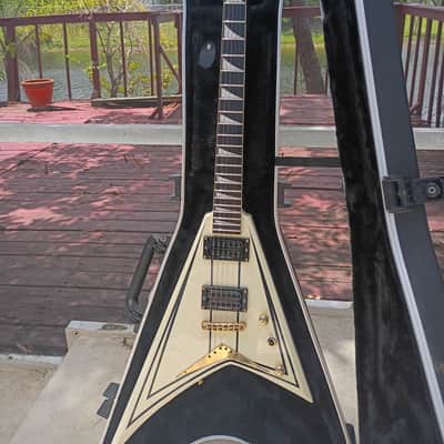 Jackson Pro Series RRT-3 Rhoads 2014 - Present - Ivory with Black Pinstripes image 5