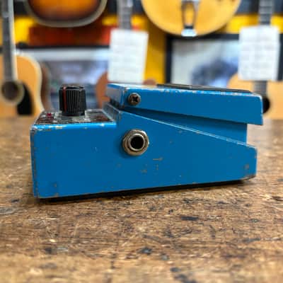 Boss VB-2 Vibrato (Black Label) 1982 - 1986 - Blue image 3