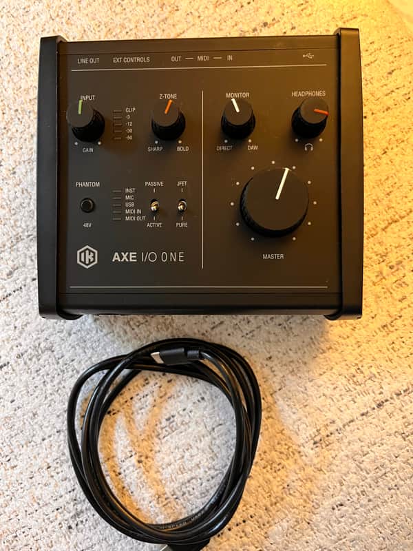 IK Multimedia Axe I/O One USB-C Audio Interface 2023 - Present - Black image 1