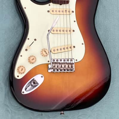 Fender Stratocaster LEFTY 1996 - Sunburst Made in Japan image 3