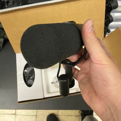 Shure SM7B Cardioid Dynamic Microphone 2001 - Present - Black image 5