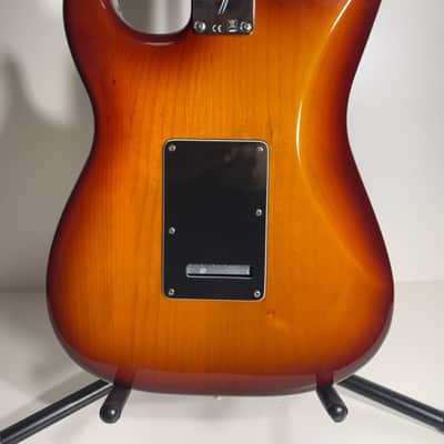 Fender Player Stratocaster HSS Plus Top with Pau Ferro Fretboard 2019 - Present - Tobacco Sunburst image 6