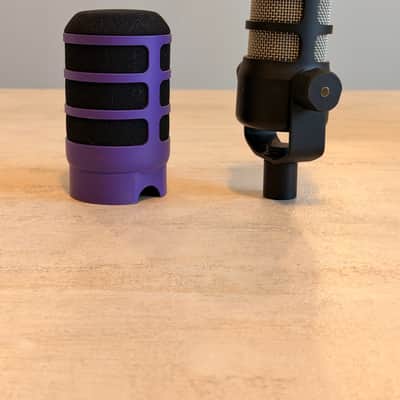 RODE PodMic Cardioid Dynamic Podcasting Microphone 2019 - Present - Black image 3