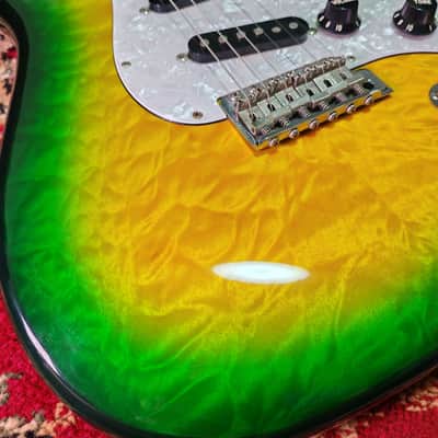 *RARE* 2013 Fender Stratocaster '62 Reissue ST62QT-YLM Yellow Lime Burst, High Grade Quilt Maple Top, Non-Catalog w/ Hangtags, MIJ Fujigen image 11